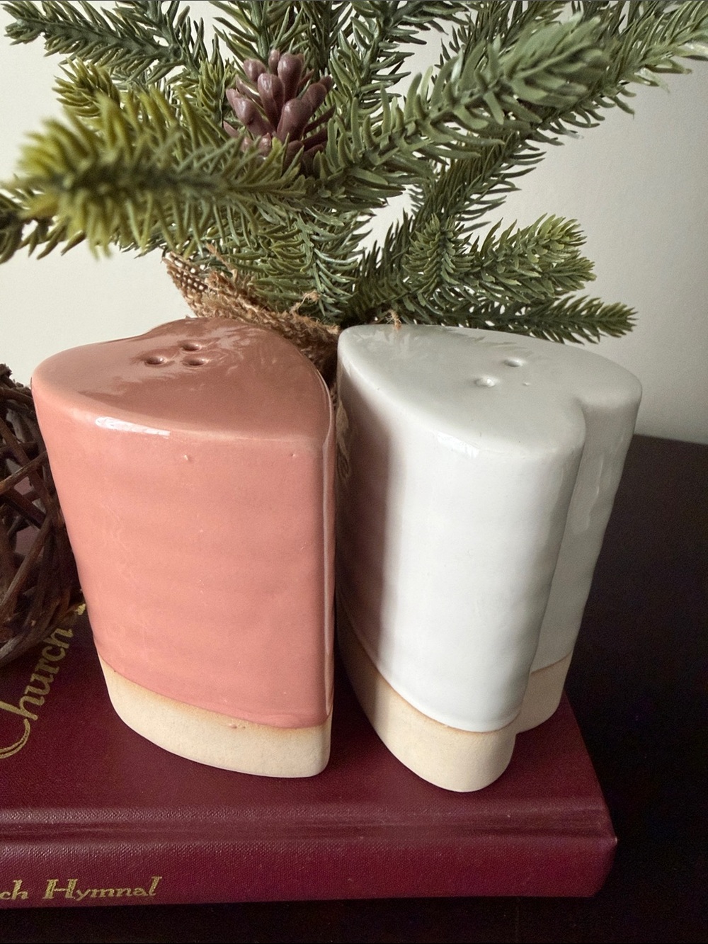 Ceramic Stoneware Heart Salt and Pepper Shaker Set - White & Dusty Rose